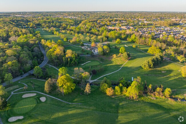Mount Pleasant Golf Course is a 18 hole course that is known for having hosted Arnold Palmer.