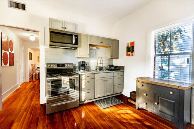 205 SE 7th St unit ID1359091P, Gainesville, FL 32601 - photo 7