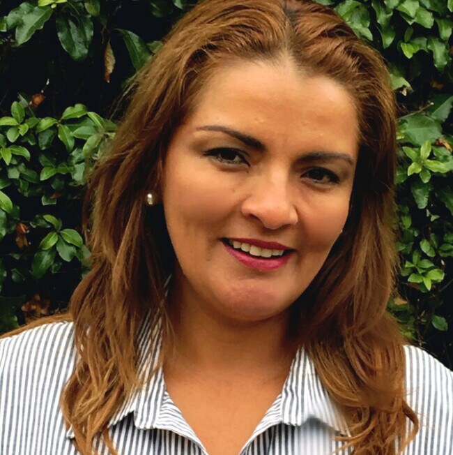 Angela Navarrete Thompson