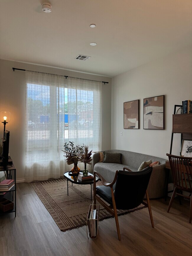 817 Washington St unit 101, Brookline, MA 02446 - photo 3