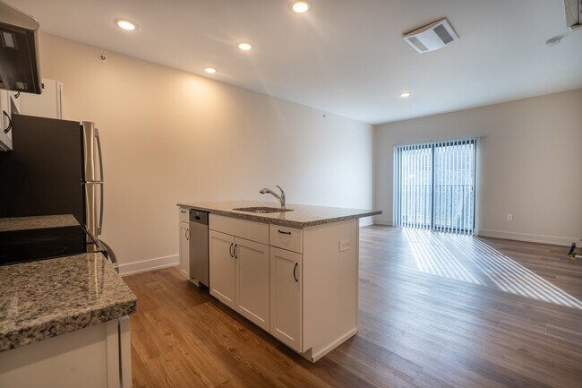 Bradford Station, Grand Rapids, MI 49503 - photo 4