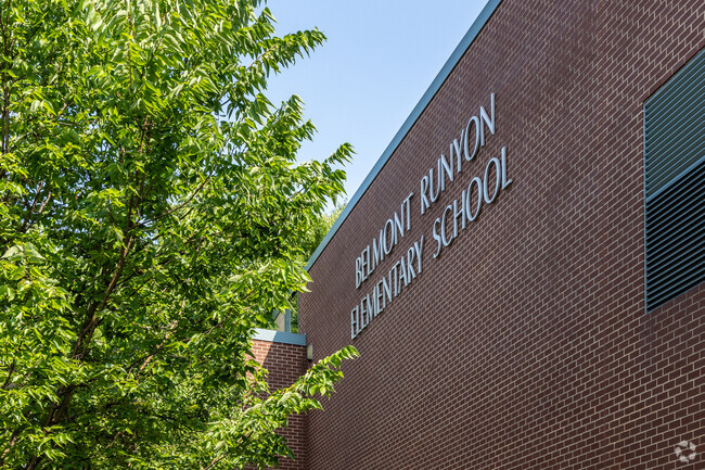 The student population at Belmont Runyon Elementary School in Newark is 47% female and 53% male.
