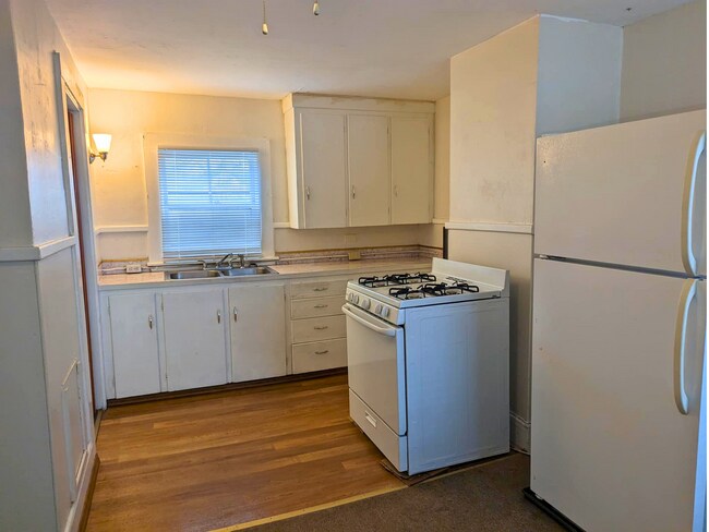 165 Brunswick St unit 7, Old Town, ME 04468 - photo 2
