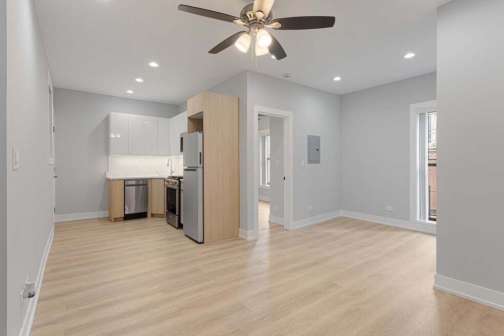 1651 W Jonquil Terrace unit 12, Chicago, IL 60626 - photo 1