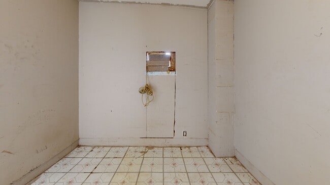 1627 W Maldonado Rd, Phoenix, AZ 85041 - photo 2