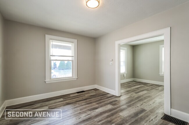 5325 Rolston Ave, Cincinnati, OH 45212 - photo 4