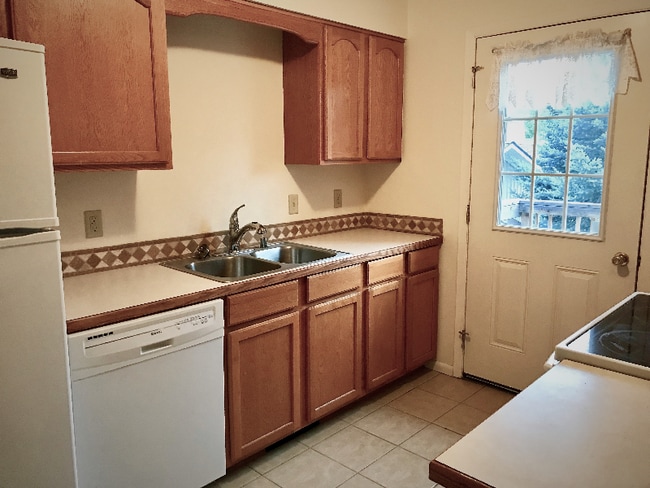 1319 Walnut St, Helena, MT 59601 - photo 7