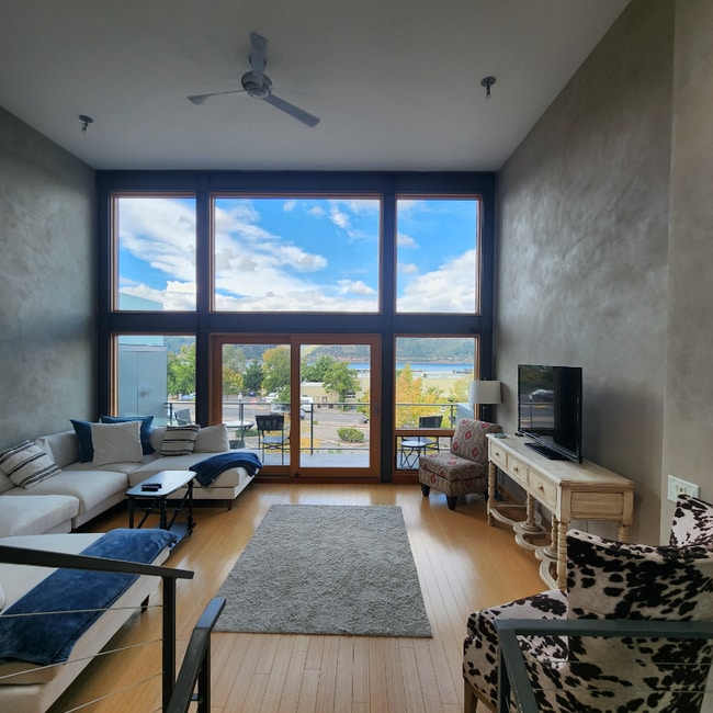 606 Cascade Ave, Hood River, OR 97031 - photo 3