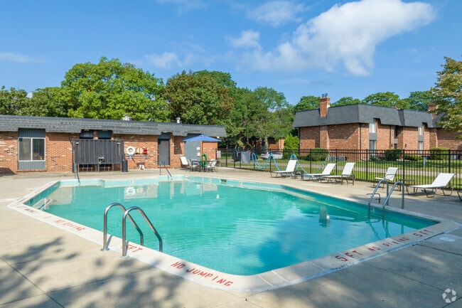 Regency Park, Warren, MI 48093 - photo 4