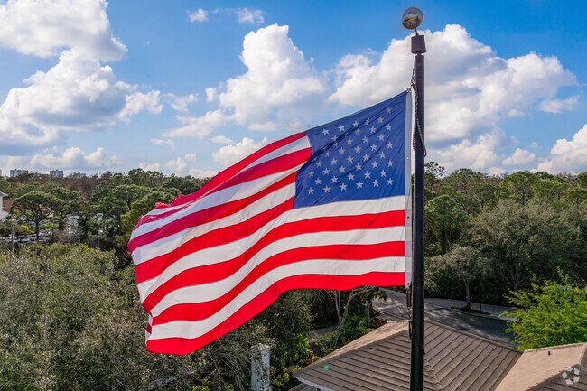 Homeowners of Audobon Country Club are required an HOA and social club membership.