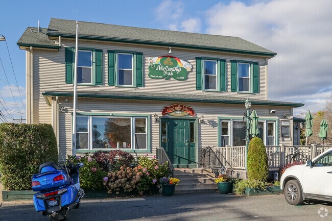 McCarthy's Pub is the go-to spot for a memorable night out near Pelham.
