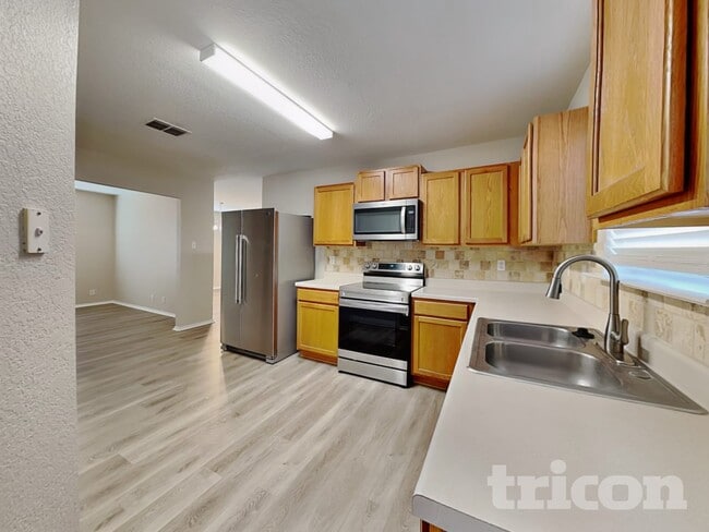 9603 Kennebec Way, San Antonio, TX 78245 - photo 5