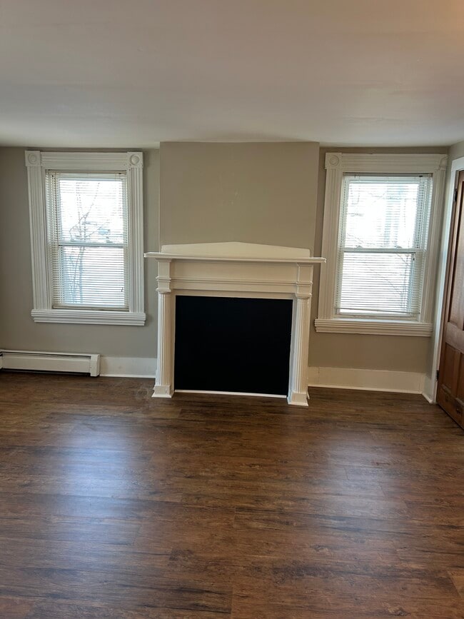 156 Worcester St unit 1, North Grafton, MA 01536 - photo 3