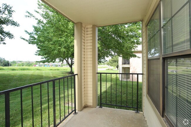 The Greens at Alvamar, Lawrence, KS 66047 - photo 4