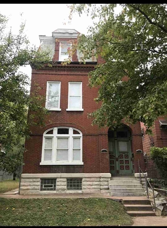 3311 California Ave, St. Louis, MO 63118