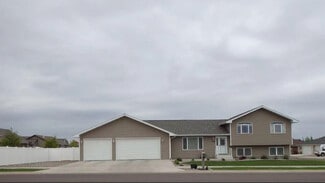 3304 2nd St NE, Great Falls, MT 59404