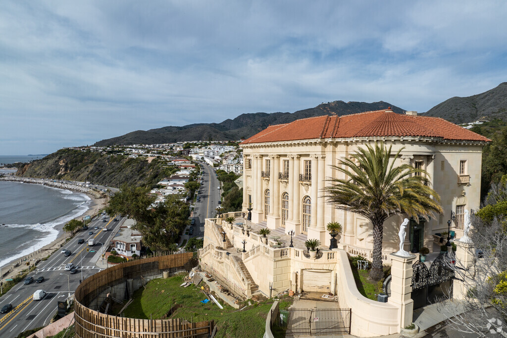 16521 Las Casas Place, Pacific Palisades, CA 90272 | Homes.com