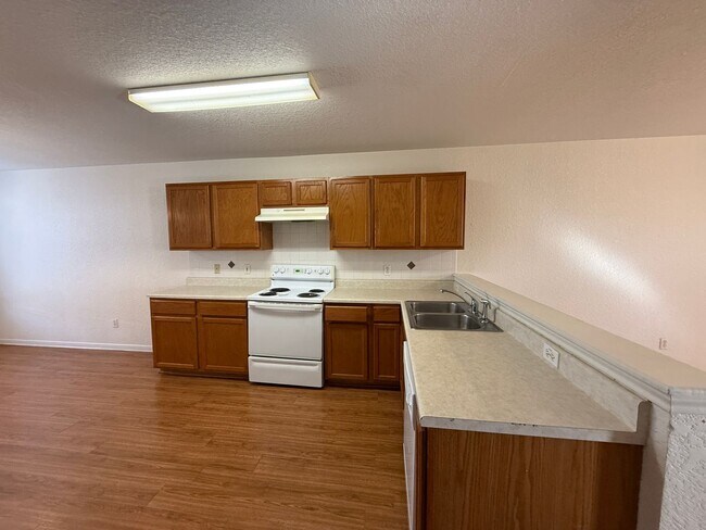 1403 Dugger Cir unit C, Killeen, TX 76543 - photo 5