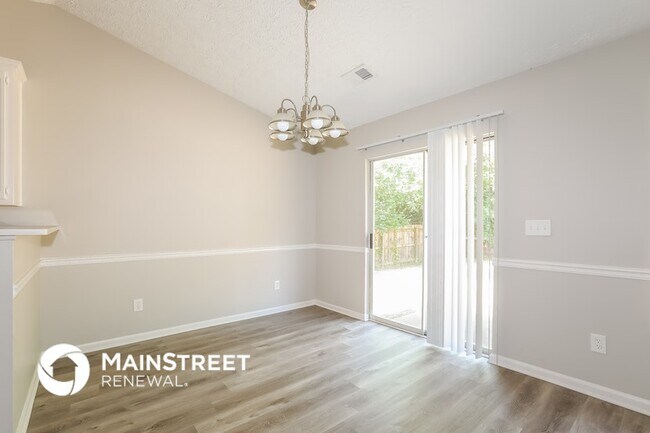 125 Waters Edge Dr, Locust Grove, GA 30248 - photo 3