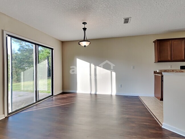 9630 Mayville Dr E, Jacksonville, FL 32222 - photo 5