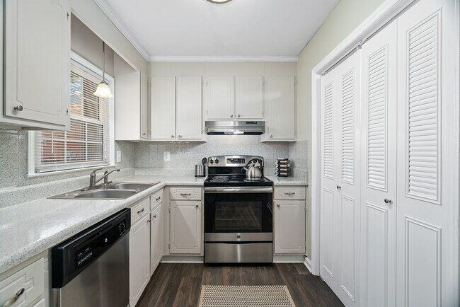 Maple Run, Charlotte, NC 28213 - photo 3