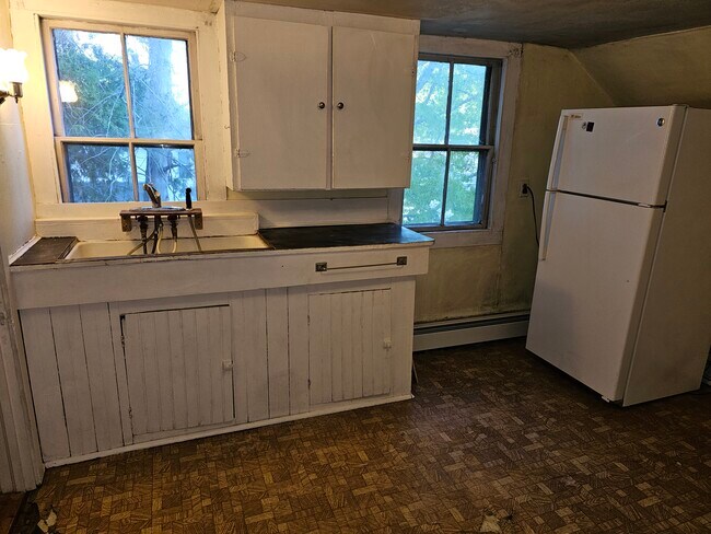 35 Beech St unit 2, Orono, ME 04473 - photo 5
