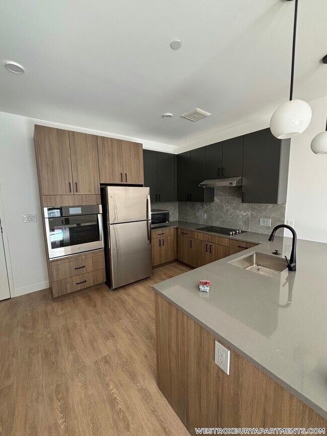 199 Gardner St Unit 115, Boston, MA 02132