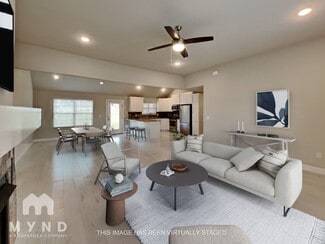 801 W Jillian St, Siloam Springs, AR 72761