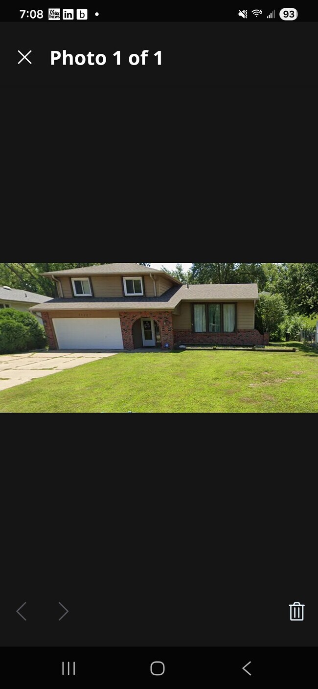 11327 Camden Ave, Omaha, NE 68164