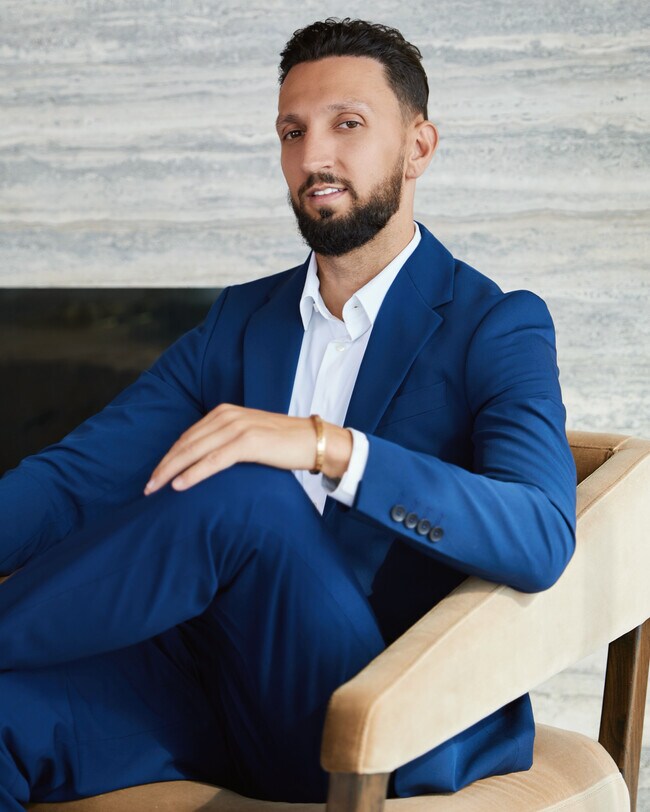 Agent Photo