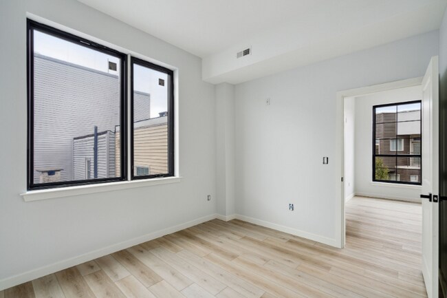 1112 E Berks St unit 404, Philadelphia, PA 19125 - photo 3