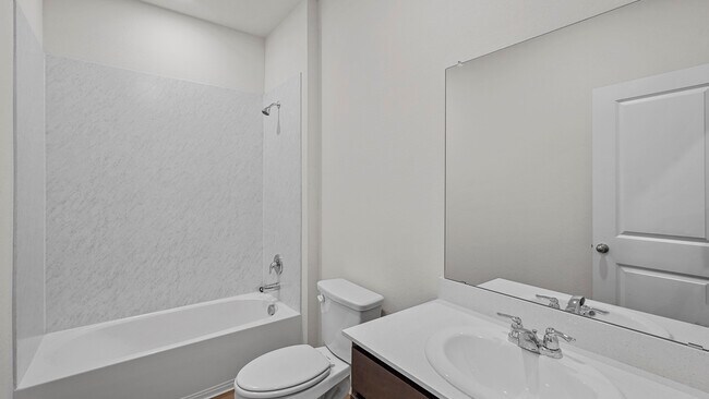 201 Seratoga St unit 36201412, Corsicana, TX 75110 - photo 3