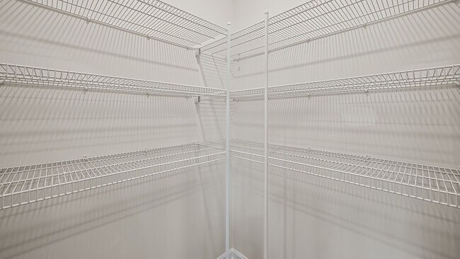 610 Atkinson St, Shenandoah Junction, WV 25442 - photo 7