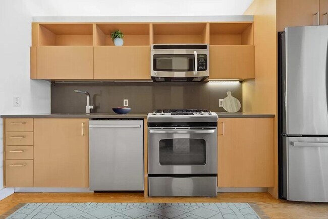 8 Spruce St unit 8-B, New York, NY 10038 - photo 3