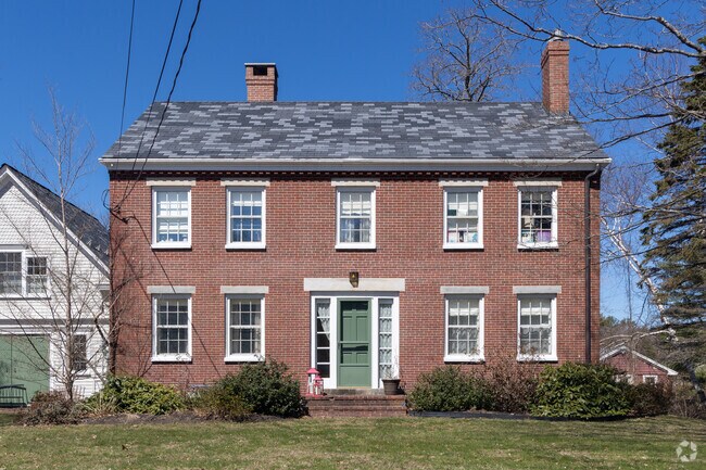 This historic Colonial sits in Cumberland Center.
