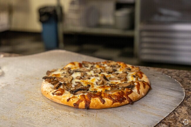 Gibeye's Pizza has the best food in the Oxford neighborhood.