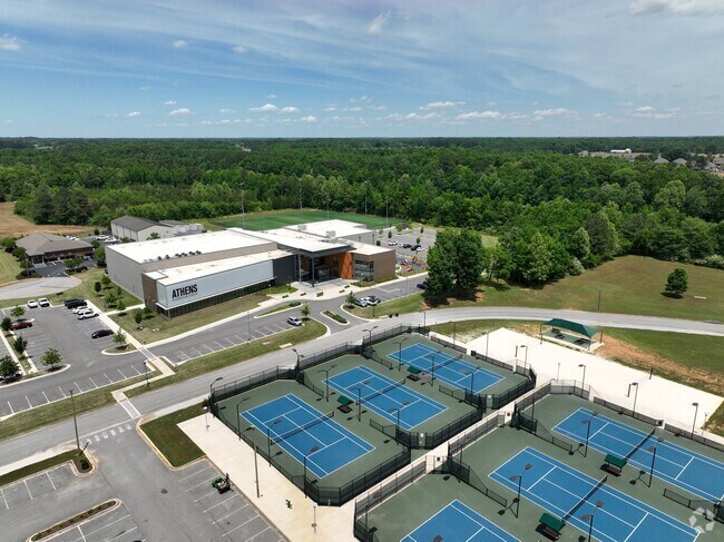 The Athens Rec Center offers multiple tennis courts for multiple games.