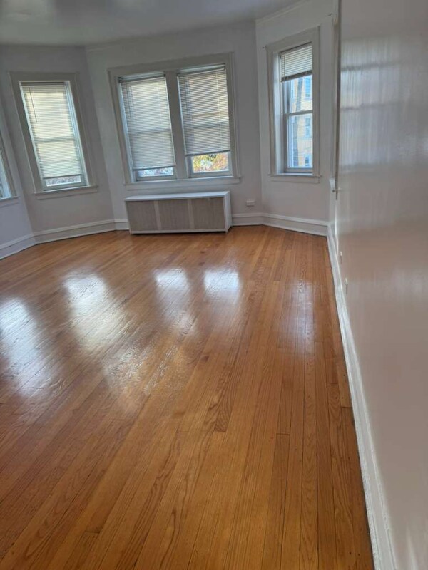 7745 Tripp Ave Unit 2, Skokie, IL 60076