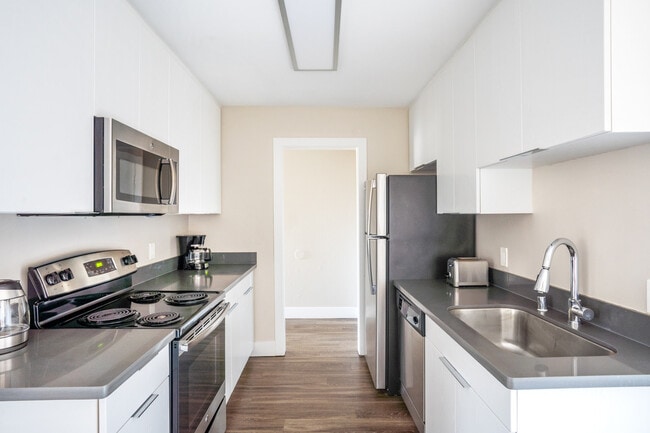 600 Edgewater Blvd unit FL3-ID2079, Foster City, CA 94404 - photo 7