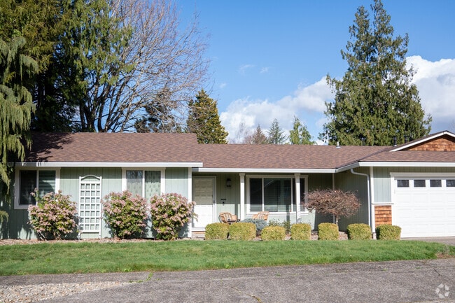 New traditional homes with Craftsman architecture can also be found throughout the Sweetbriar neighborhood.