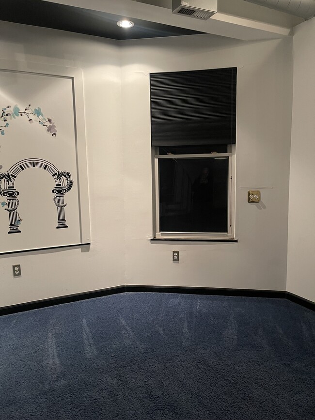 3968 W 8th St unit 3968 w 8th Loft, Cincinnati, OH 45205 - photo 2