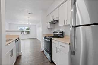 2900 Golden Crest Ct, Port Huron, MI 48060