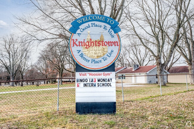 Knightstown, IN is about 32 miles East of Indianapolis on US 40.