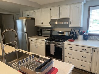 710 Pine St, Elk Rapids, MI 49629