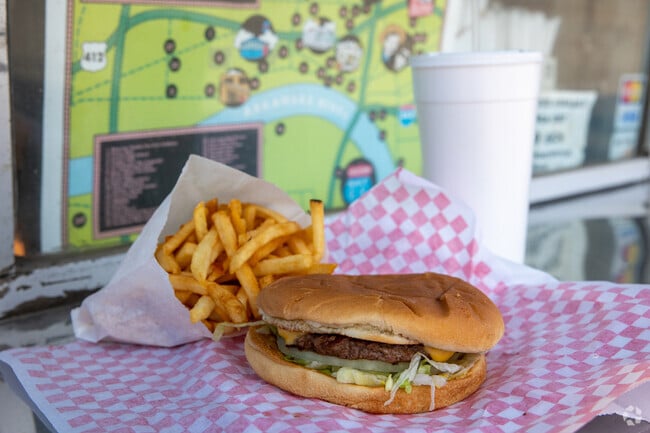 Lot-A-Burger in Bunker Hill-Tower View serves classic burgers and generous portions.