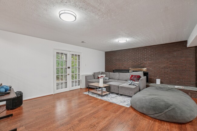 2704 Rambler Ct, Adelphi, MD 20783 - photo 2