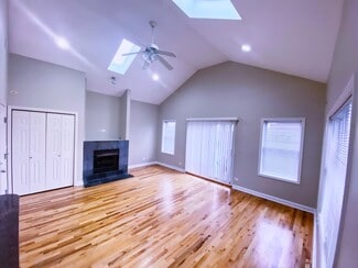 2451 W Harrison St Unit 4, Chicago, IL 60612