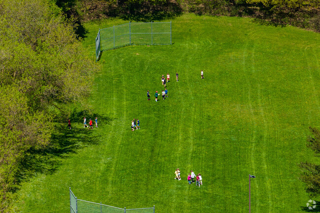 Split Rock Elementary offers students wide-open green spaces.