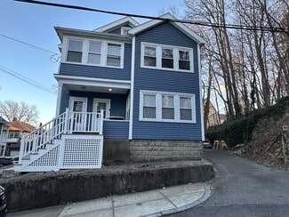35 Dickinson Rd Unit 33, Boston, MA 02135