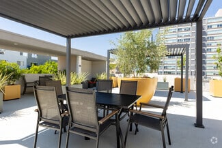 730 S Kingsley Dr, Los Angeles, CA 90005